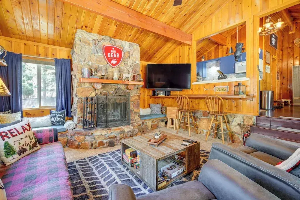 5 Mi to Big Bear Lake: Pet-friendly Gem Near Hikes