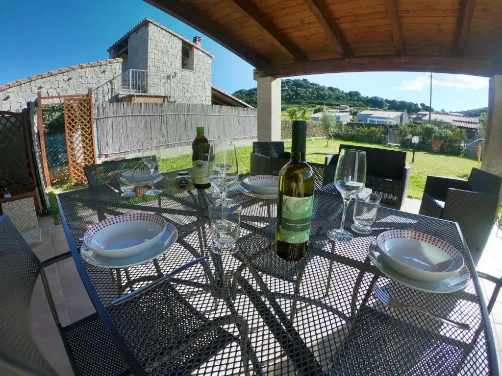 Villa del Moro, FREE WIFI, 300mt from Sinzias Beach