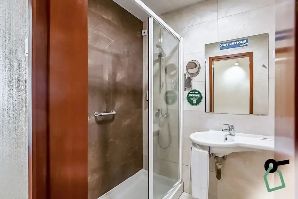 HOTIDAY Room Collection - Oporto