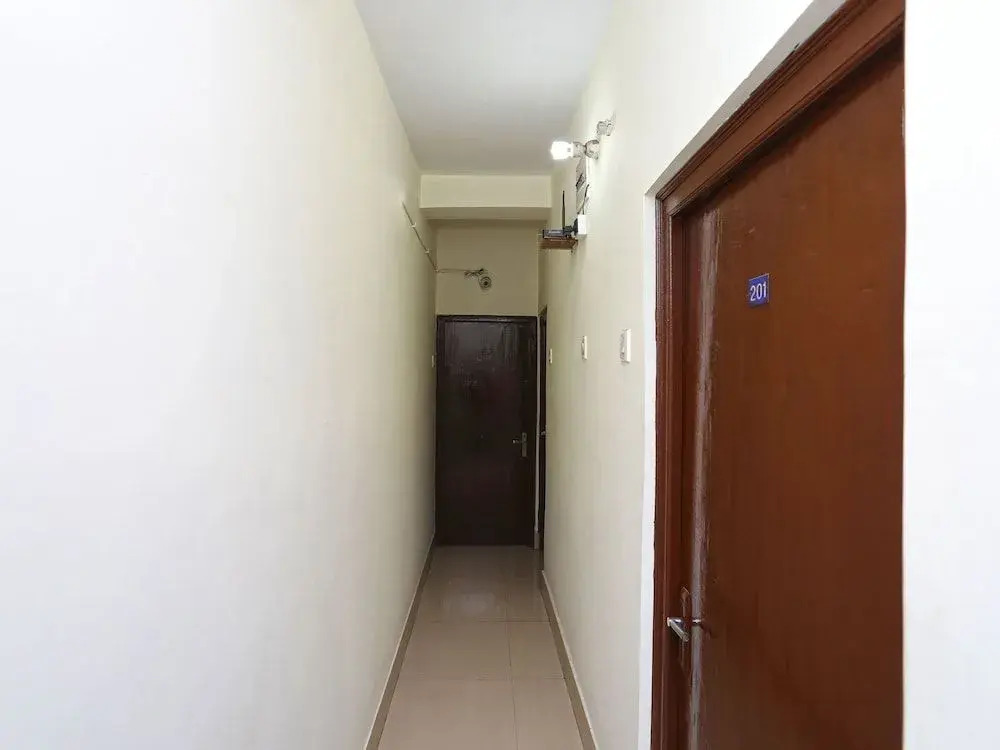 Oyo 13906 Vinita Inn