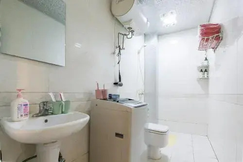 Xi'an Lianhu·Longshou Business Circle· Locals Apartment 00154940