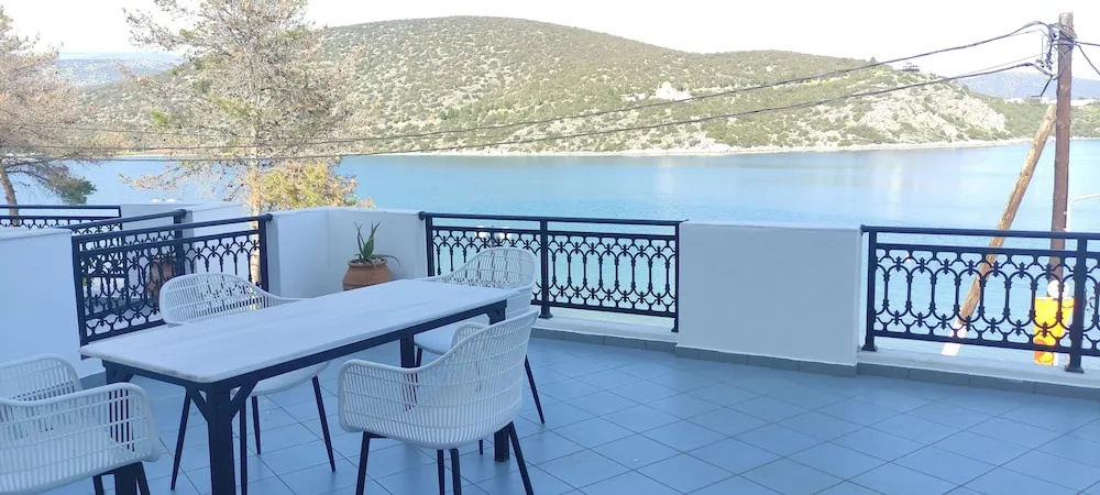 Vasilis Apartments Beachfront