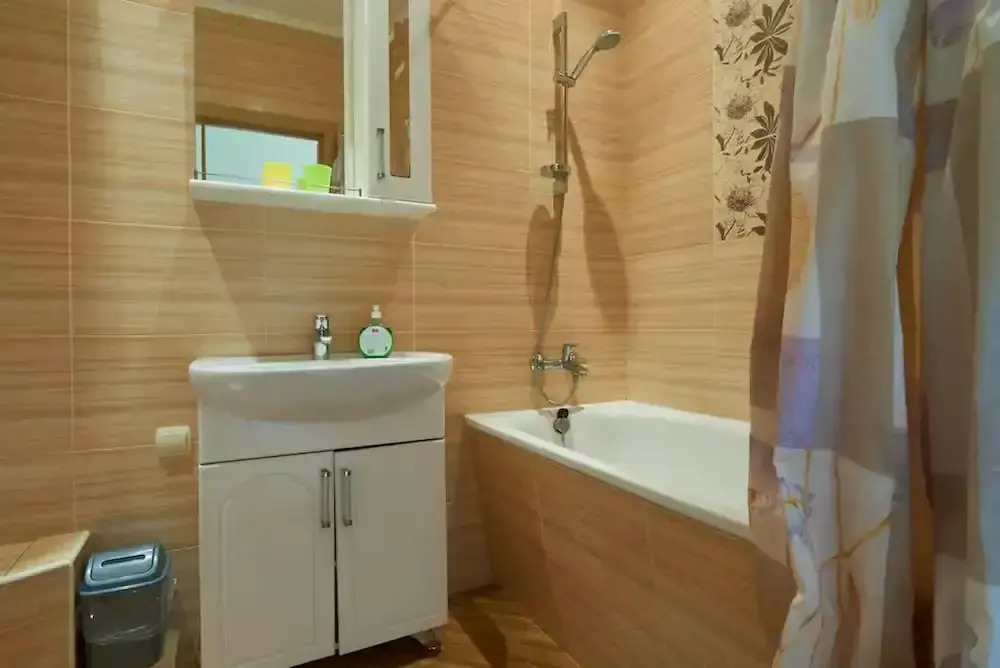 Апартаменты Home-Hotel, ул. Малая Житомирская, 10-2