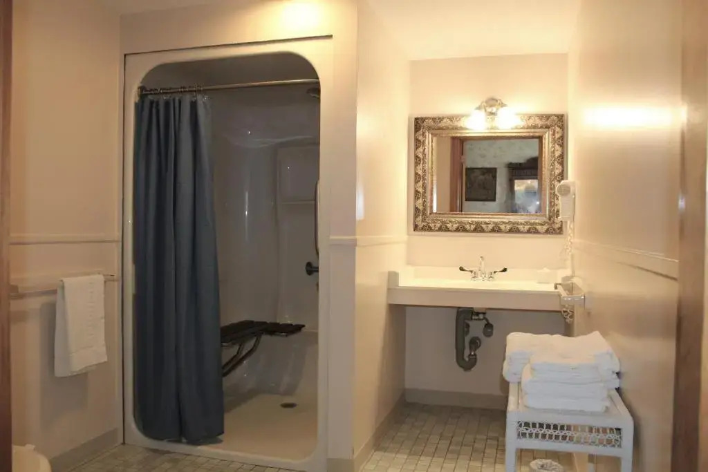 Rose Farm Inn