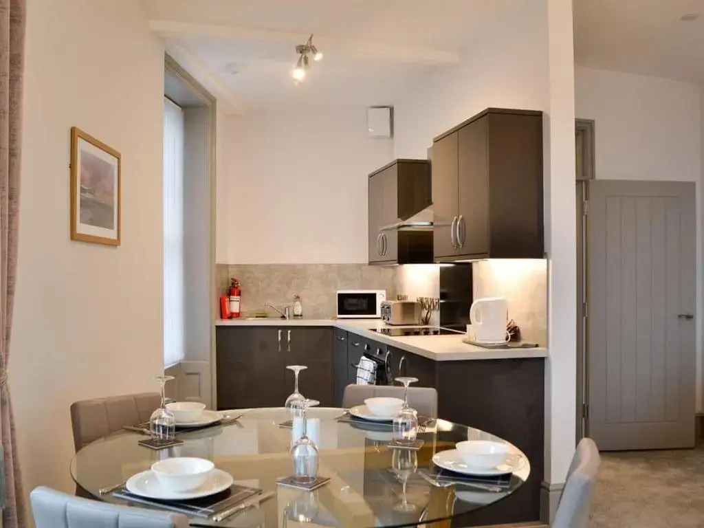 Grosvenor House APT 1