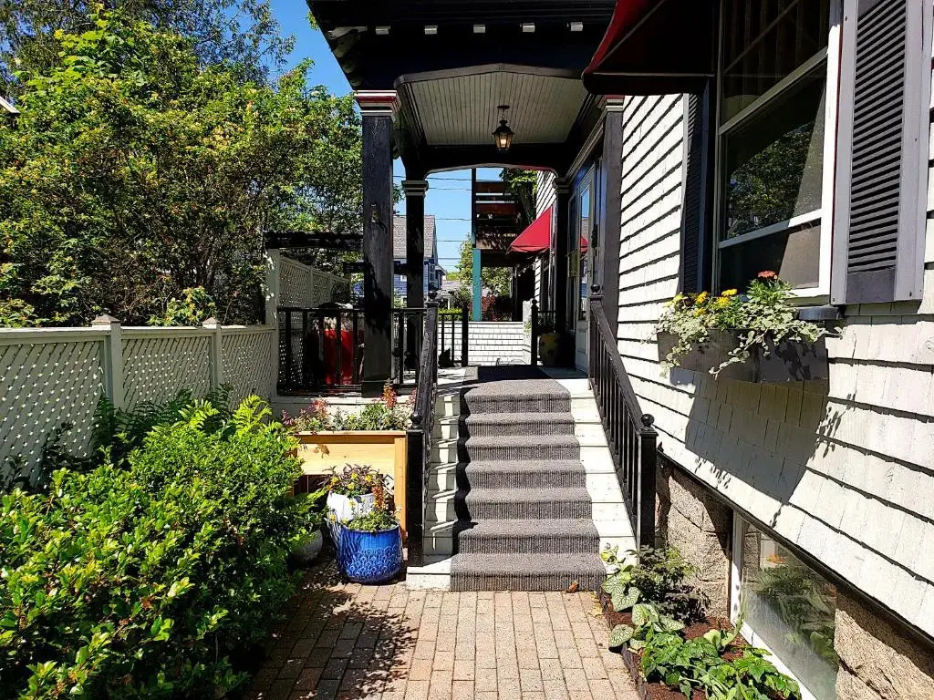 Hearthside Inn