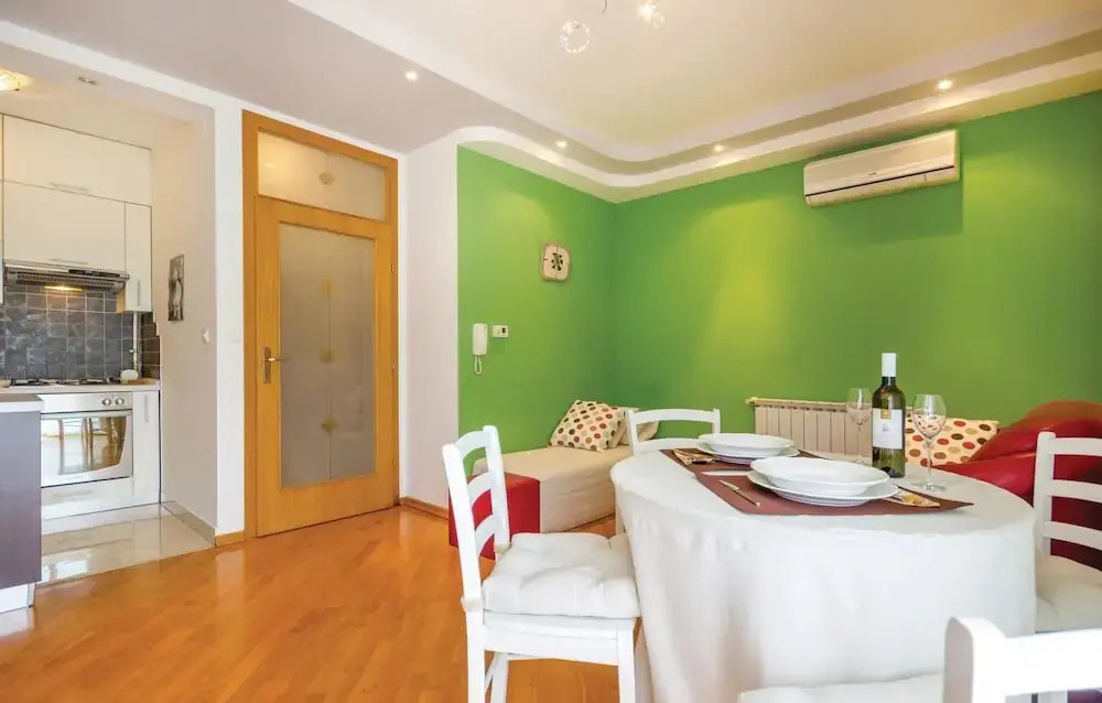 Nice Home in Rijeka With Wifi and 1 Bedrooms