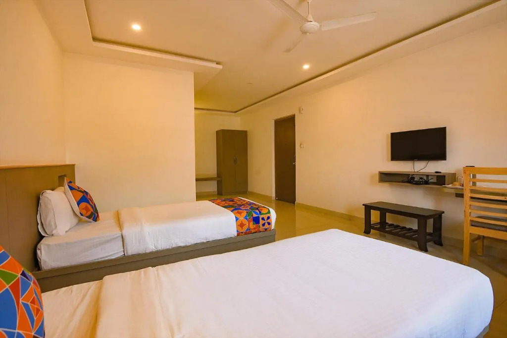 Fabhotel Champion Gateway