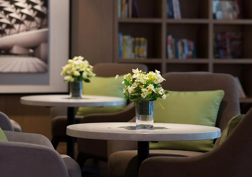 LA VIE Hotel