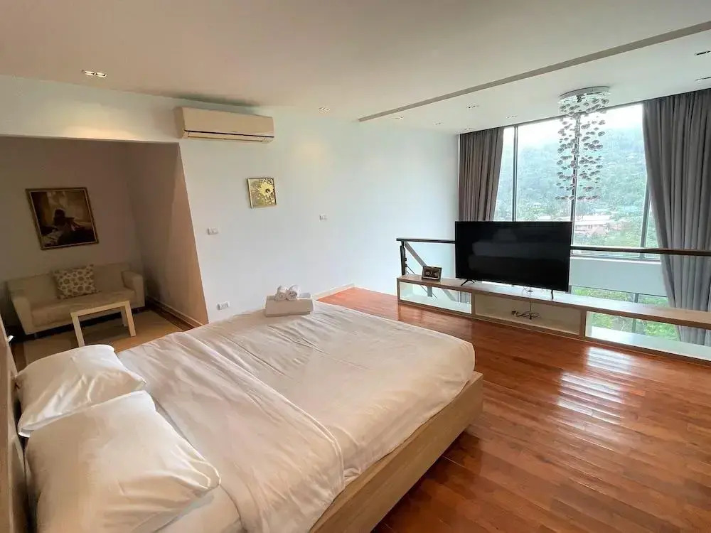 Deluxe apartment at Icon Park Condo