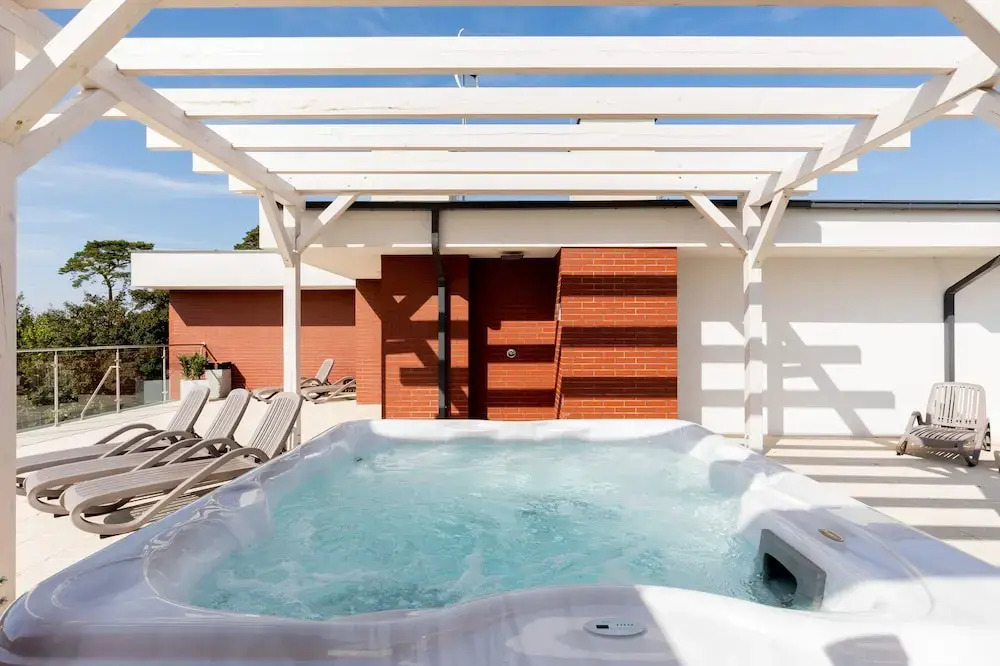 Klifowa Resort with SPA, Fitness & Kids Club by Noclegi Renters