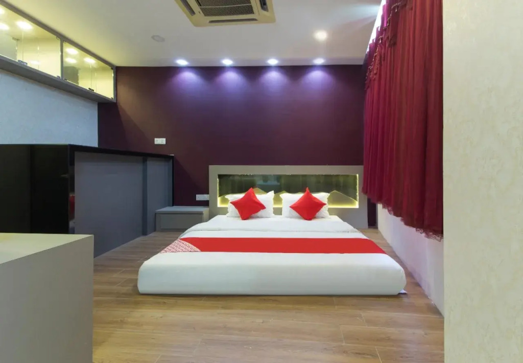 Top Garden Hotel