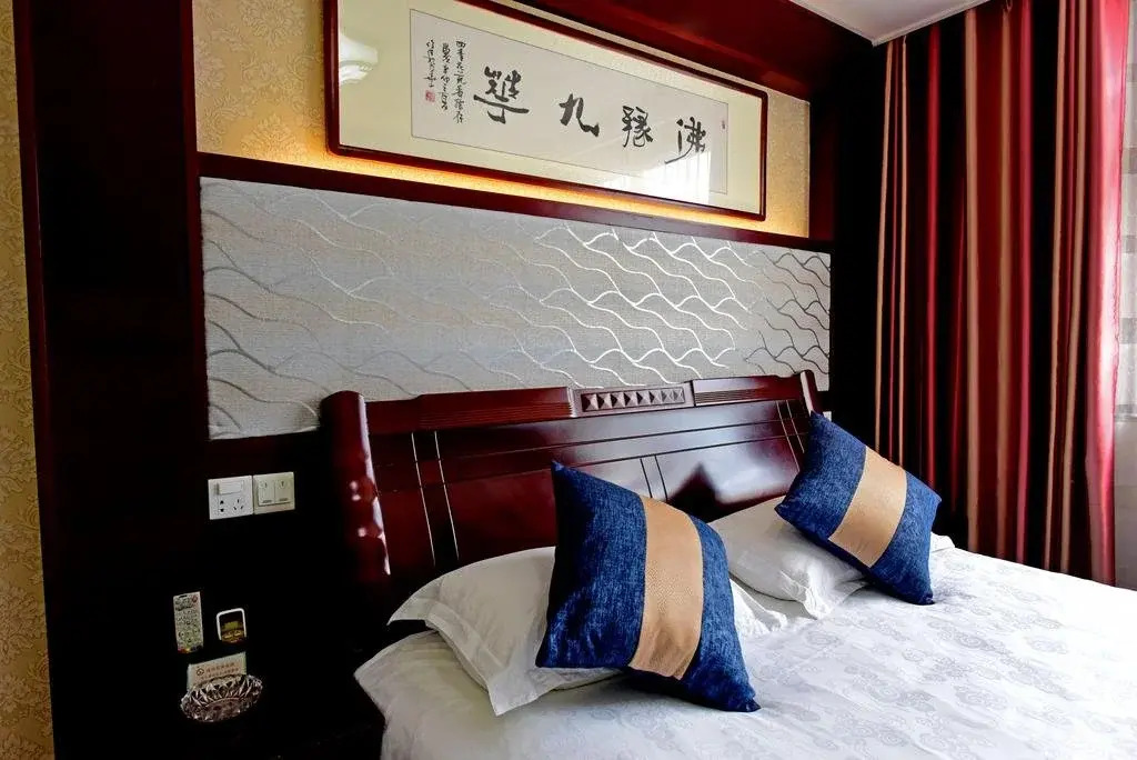 Jiuhuashan Four Seasons Garden Hotel