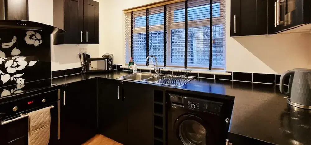 3-Bedroom Home near Manchester City