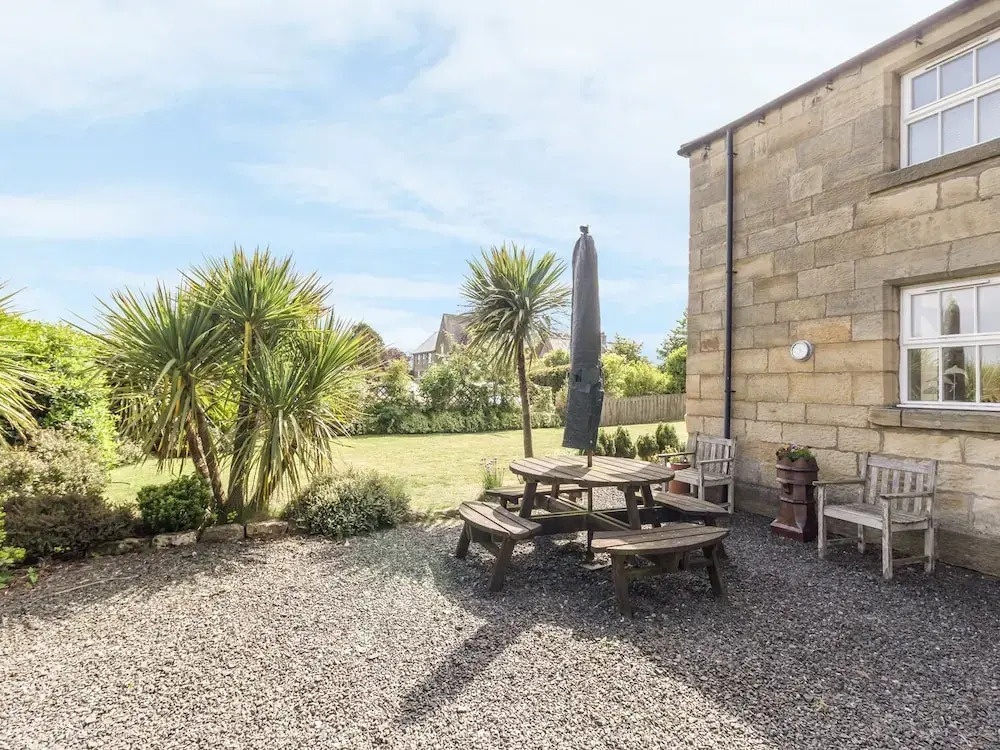 Coach House B & B