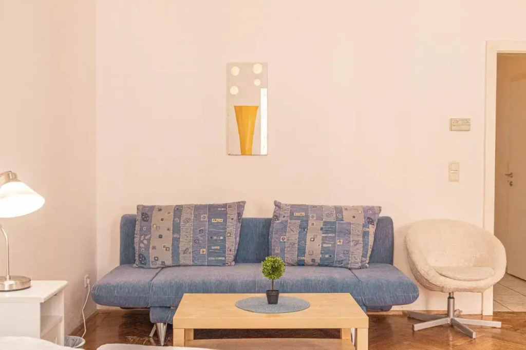 Peerles 2BR Apt. Perfectly Situated&Well Connected