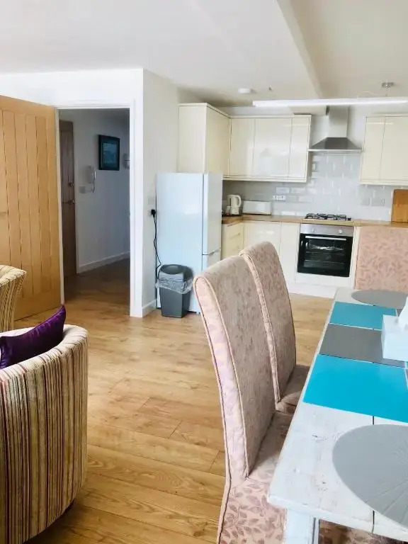 Runnacleave Court, apartment 2