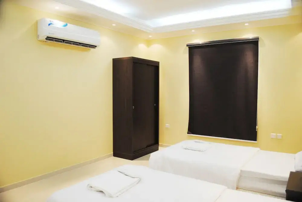 Al Drees Aparthotel