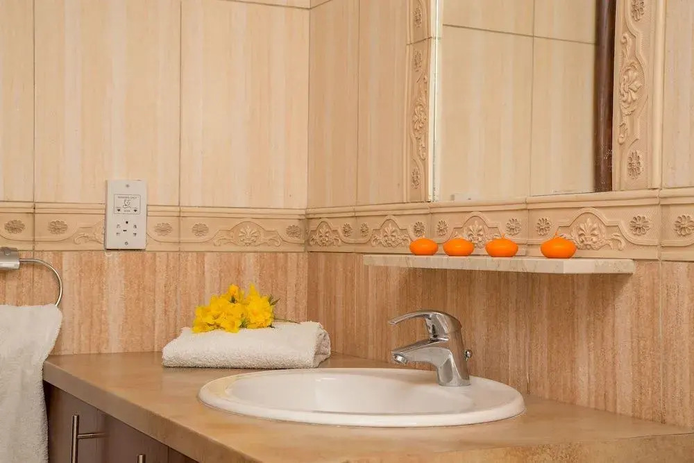 Coral Bay Sunlight Villa