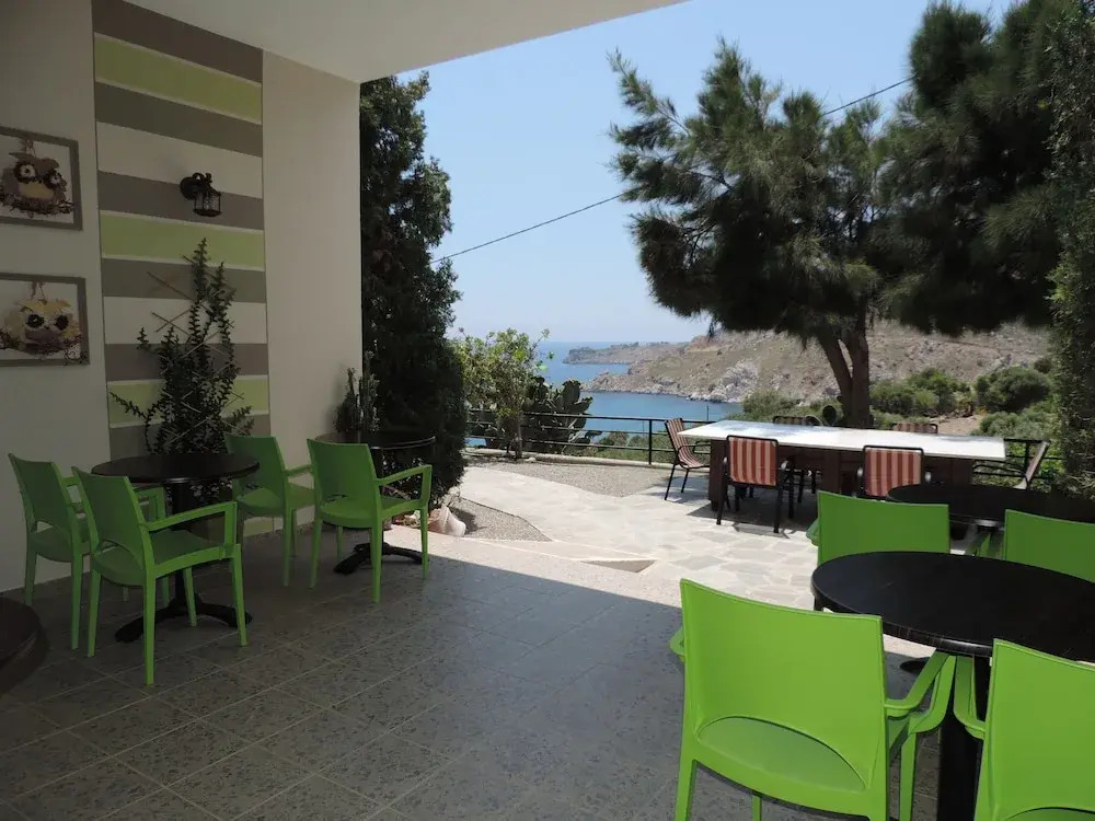 Nostalgias Ground Floor Apartment Just up From Souda Beach,4 People,nice View