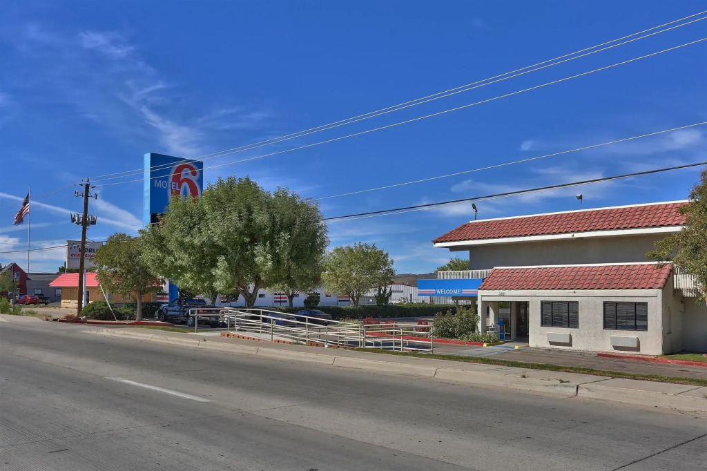 Motel 6-Kingman, AZ - Route 66 East