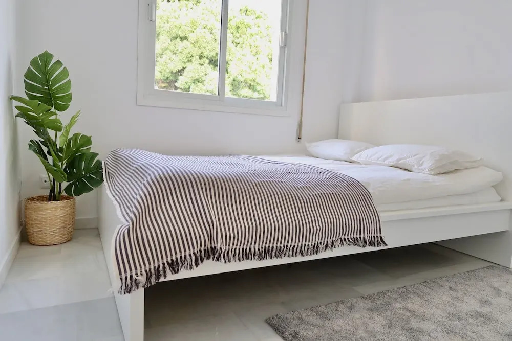 New Skandinavian penthouse-5min to beach
