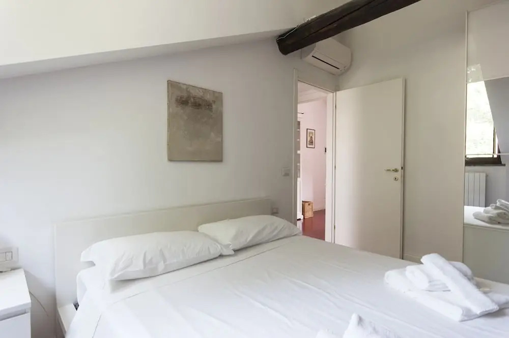 Intimate Attic Flat near Politecnico University