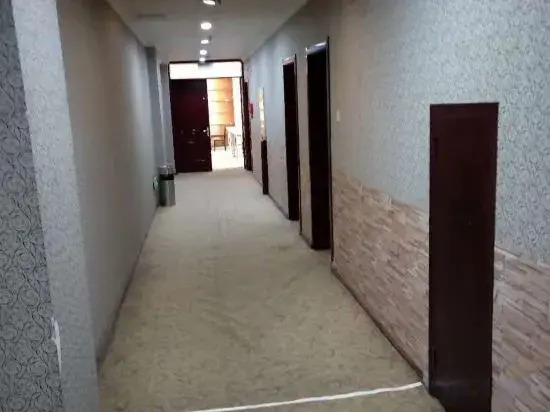 Baiyue Hualong Hotel