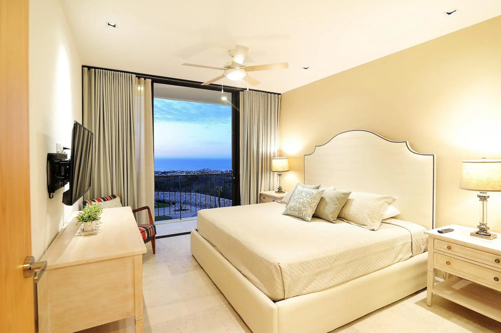 Condo Solaria G202 in Ventanas Residencial