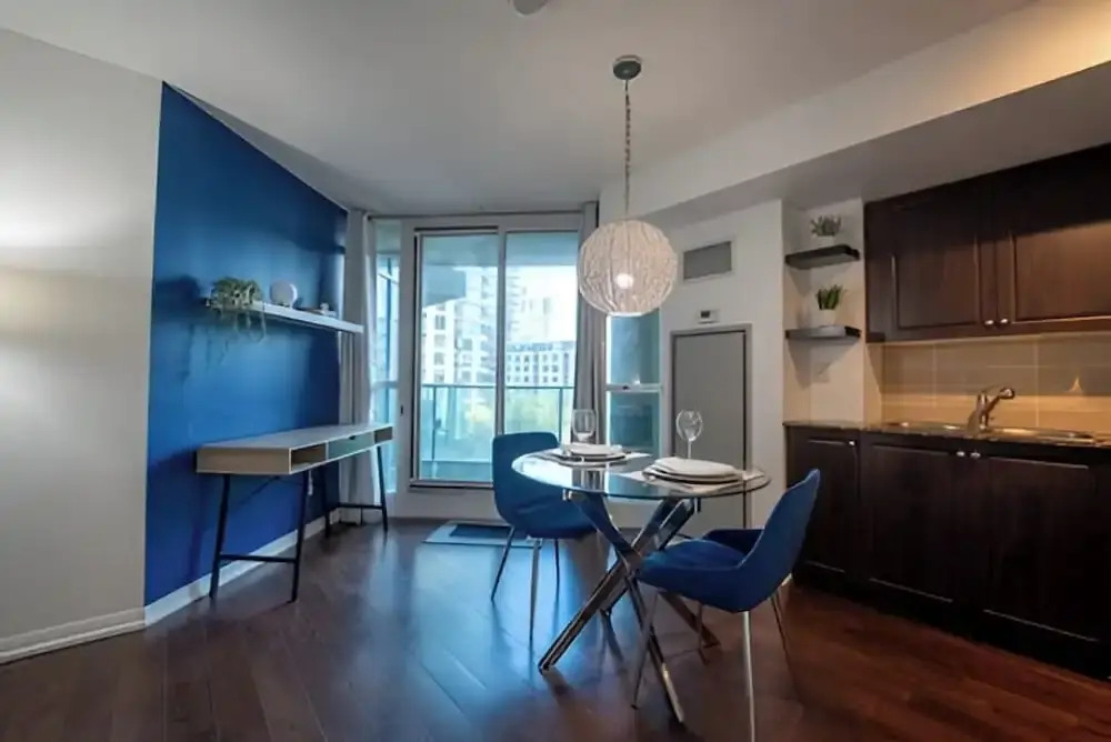 Guestilo Residence - Fort York