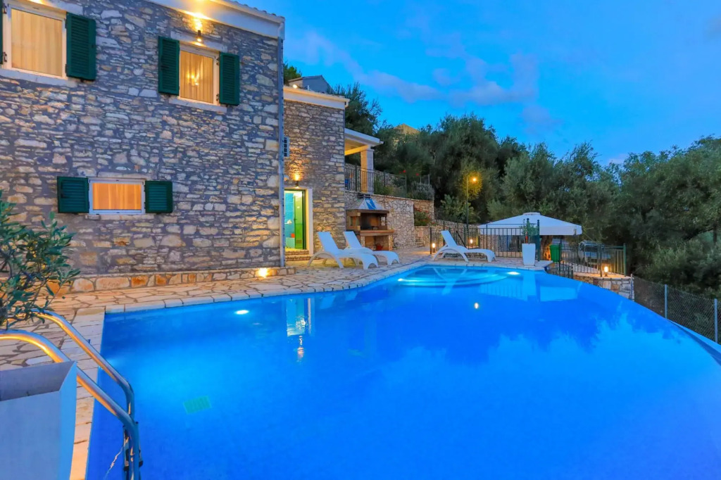 Villa Regina in Kentroma