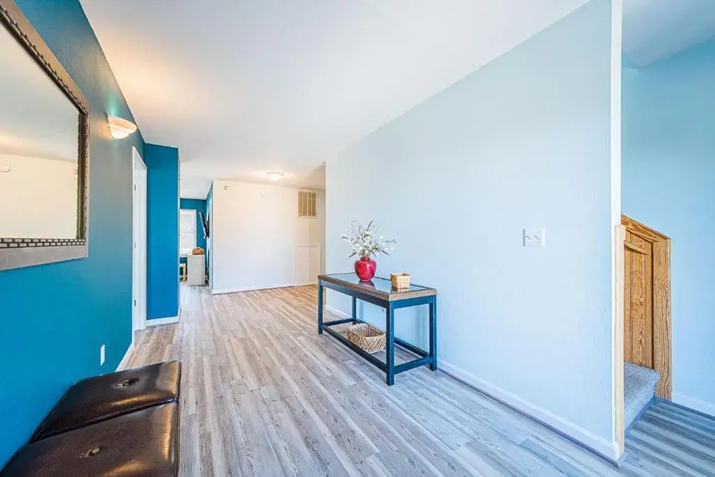 King BEEch - Southern Shores, 300 Yds to Beach, Ocean View, Pool, Hot Hub, Fenced Yard
