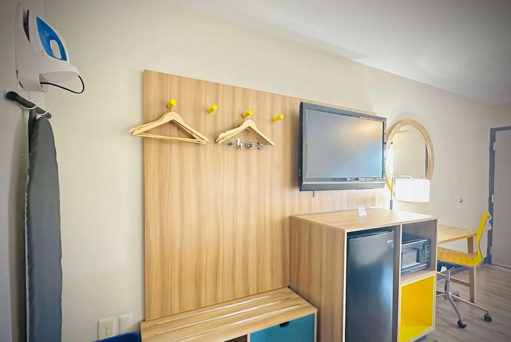 Days Inn Alexandria by Wyndham