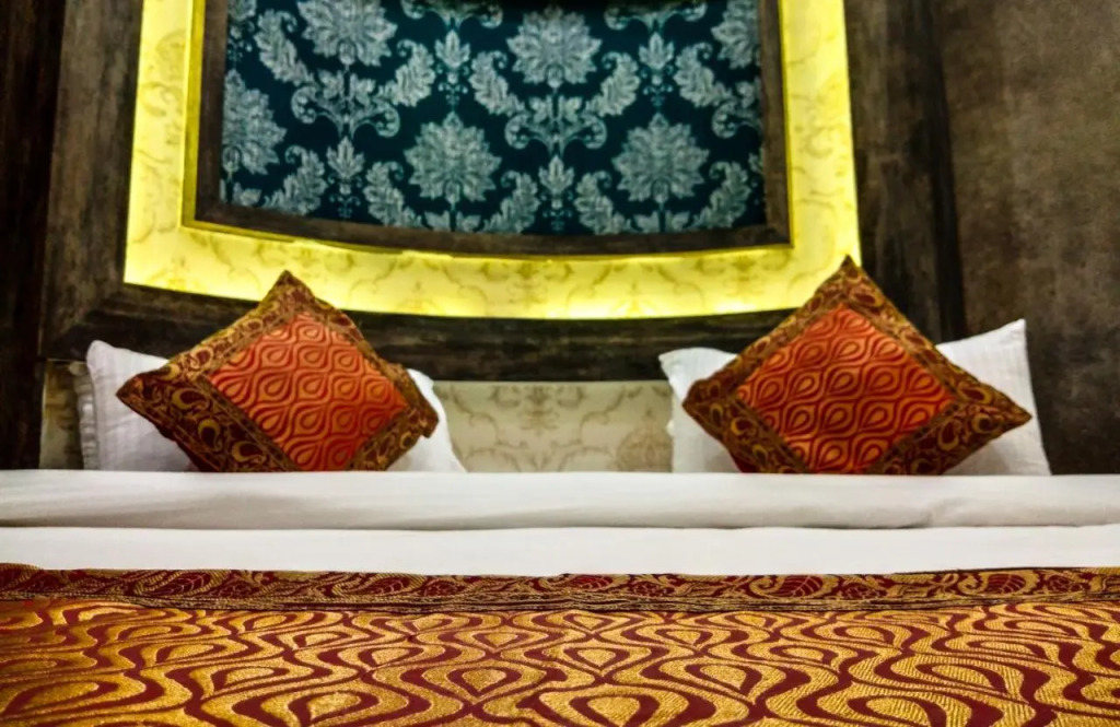 Dwivedi Hotels Sri Omkar Palace