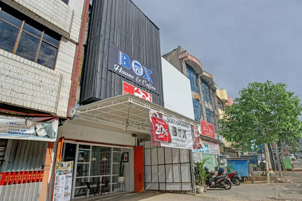 OYO 90399 Box House