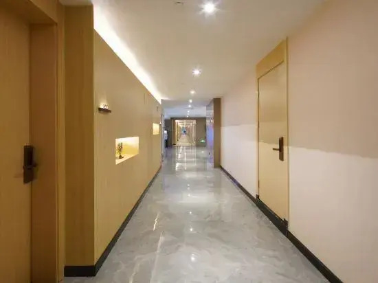 格雅轻居酒店(环球中心新会展店)