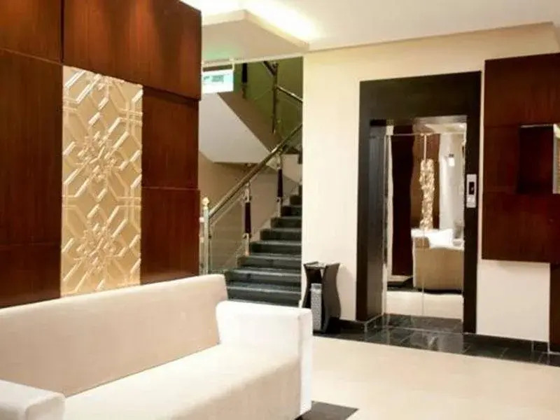 Dior Apartments