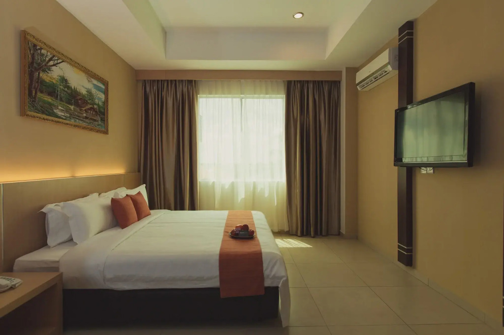 Paragon Lutong Hotel