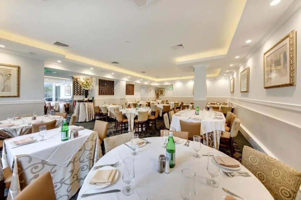The Andrew Hotel