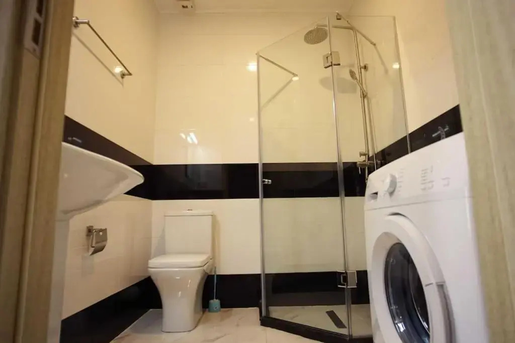 Leo Group Apartment 22-03 Elegance Batumi