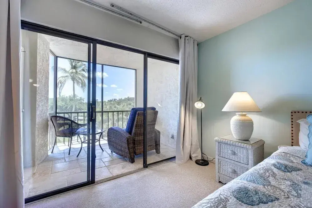 Harbor Towers 3rd Fl 1 Bedroom Pool View