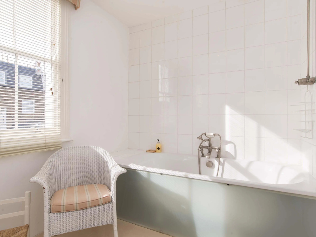 Veeve  House Courtnell Street Notting Hill