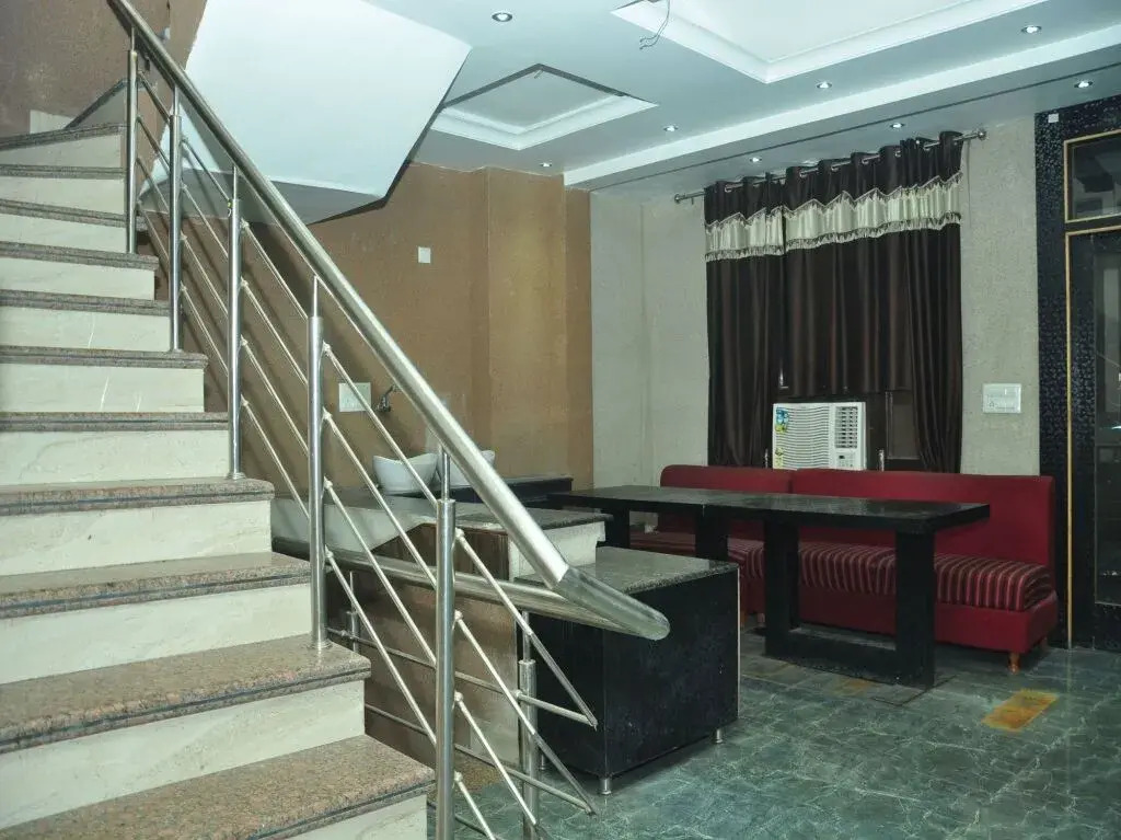 Hotel O Ishita Residency
