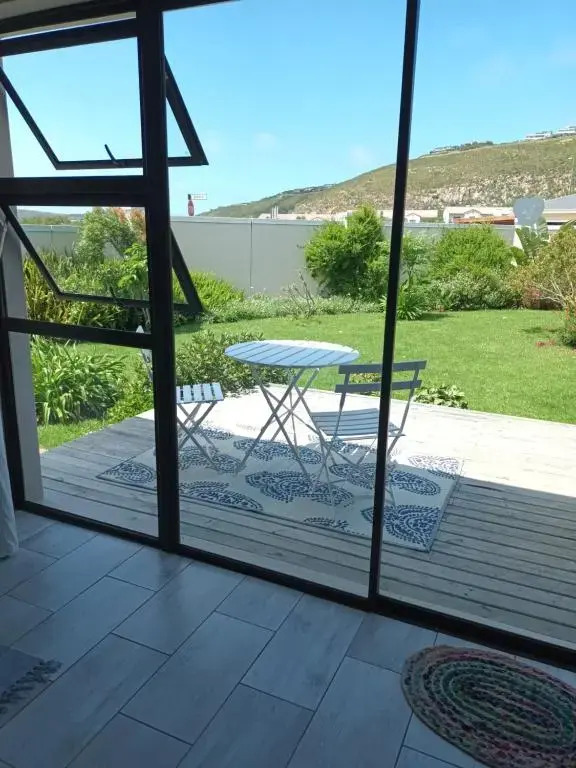 En-Suite, Private Room, Free Wifi in Plett