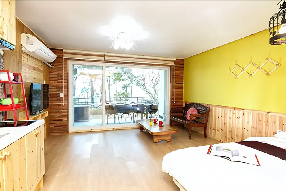 Yeosu Pierre Mont Pension