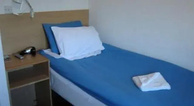 Hostel Alma & Cafe Express