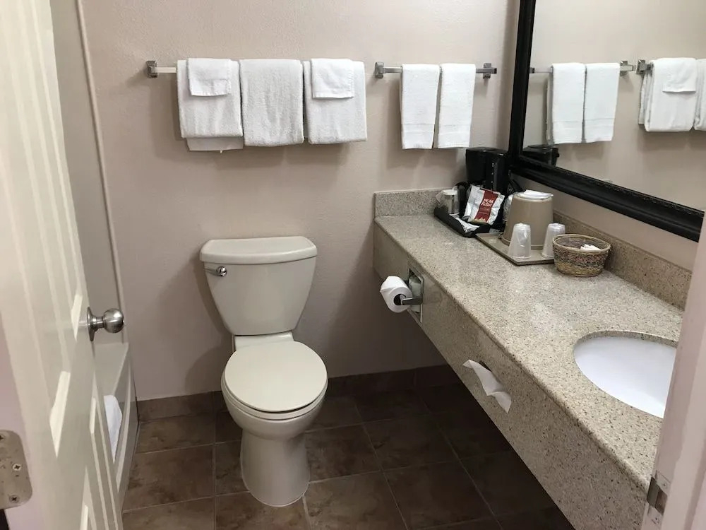 Travelers Inn