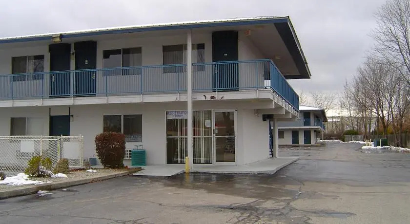 Economy Inn Plymouth