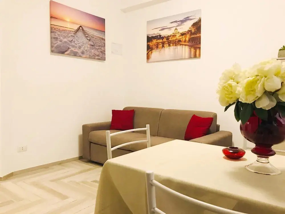 Holiday Home by the sea and the Historic Center of Rome