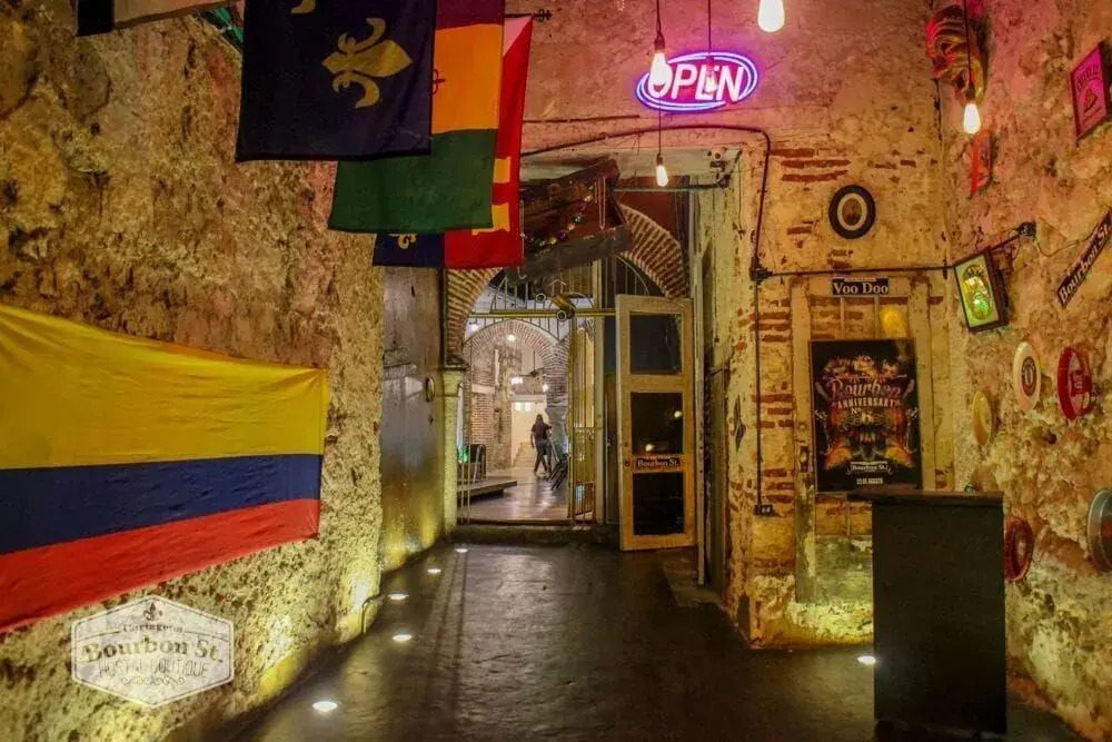 Bourbon St Hostal Boutique - Hostel